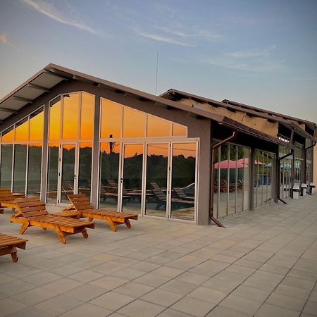 Crasna  Aquacool酒店 外观 照片